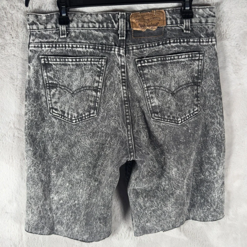 Vintage 80s Levis 550 Mens Grey Acid Wash Denim Cut Off Shorts Made in USA 34 30